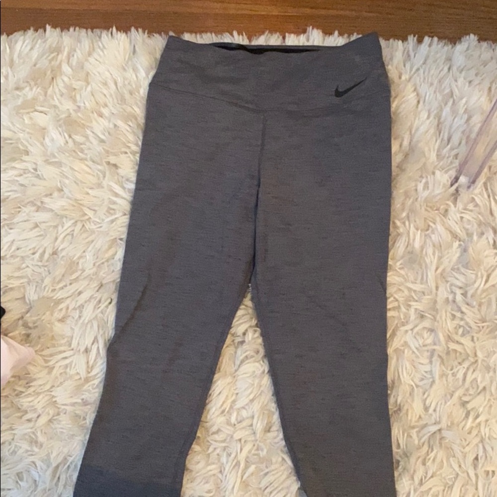 Nike dri fit leggings. Size M
